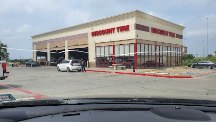Discount Tire (2515 NE Bob Bullock Lp) en Laredo